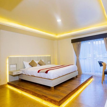 Poms Penthouse Lejlighed Pokhara Eksteriør billede