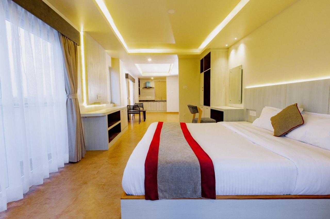 Poms Penthouse Lejlighed Pokhara Eksteriør billede