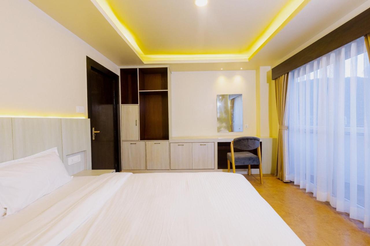 Poms Penthouse Lejlighed Pokhara Eksteriør billede