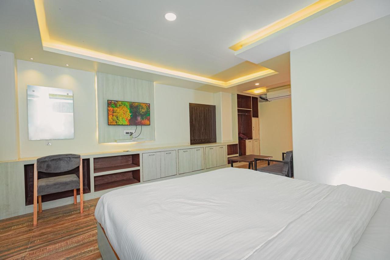 Poms Penthouse Lejlighed Pokhara Eksteriør billede